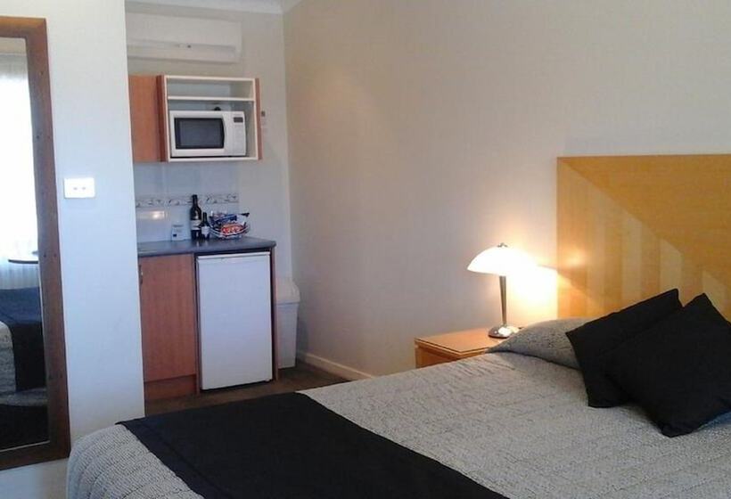 חדר דלוקס, Willows Motel