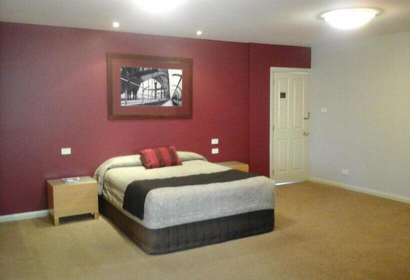 Люкс 2 Спальни, Willows Motel