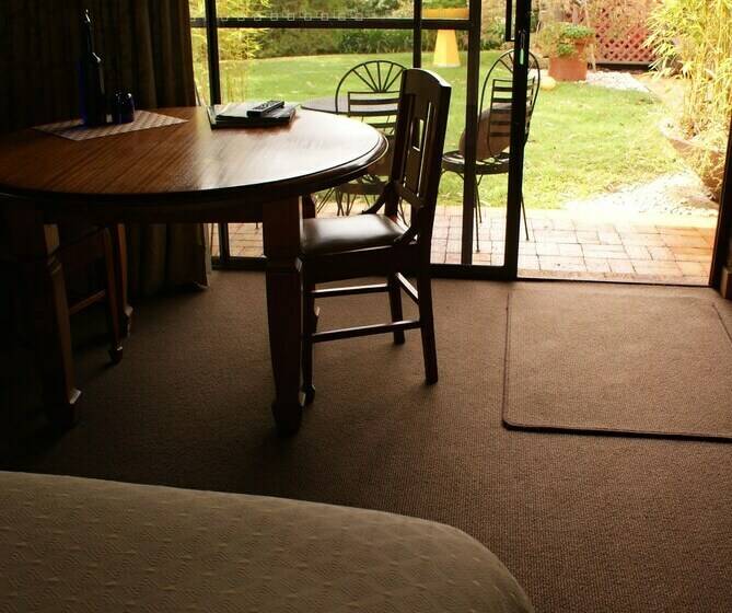 スタンダードルーム, Yallambee B&b