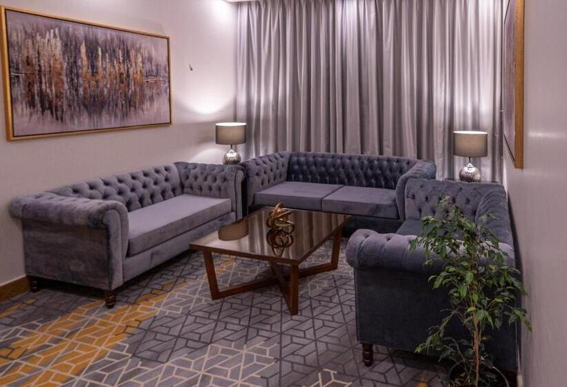 高级套房, Sumo Inn