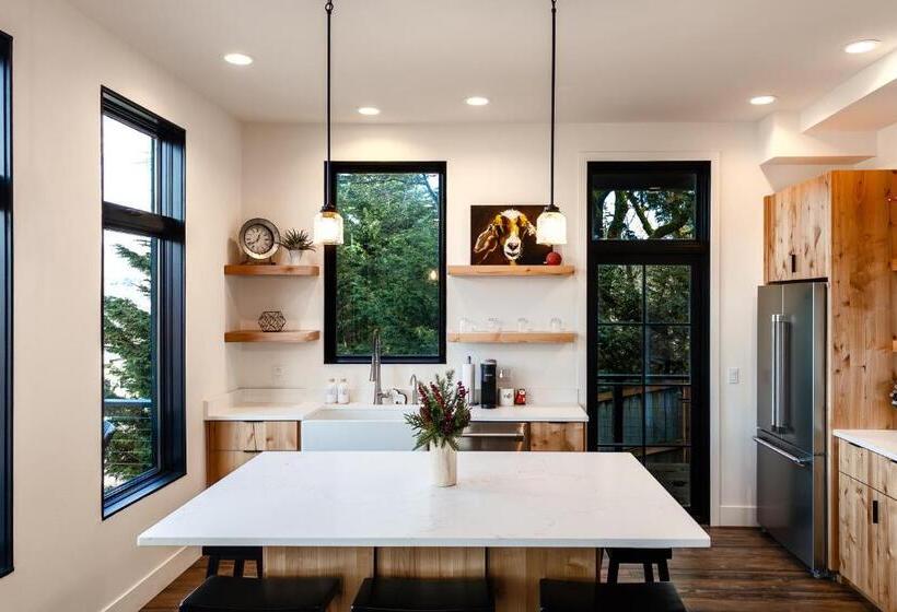 带2个卧室的公寓, Horsefeathers