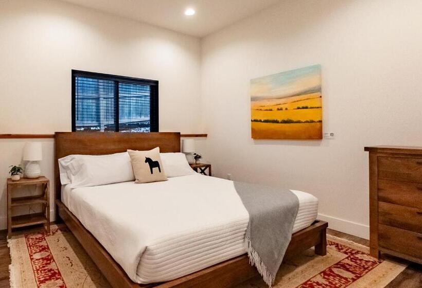 带2个卧室的公寓, Horsefeathers