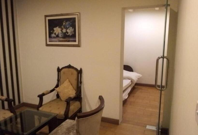 سوییت جونیور, Javson