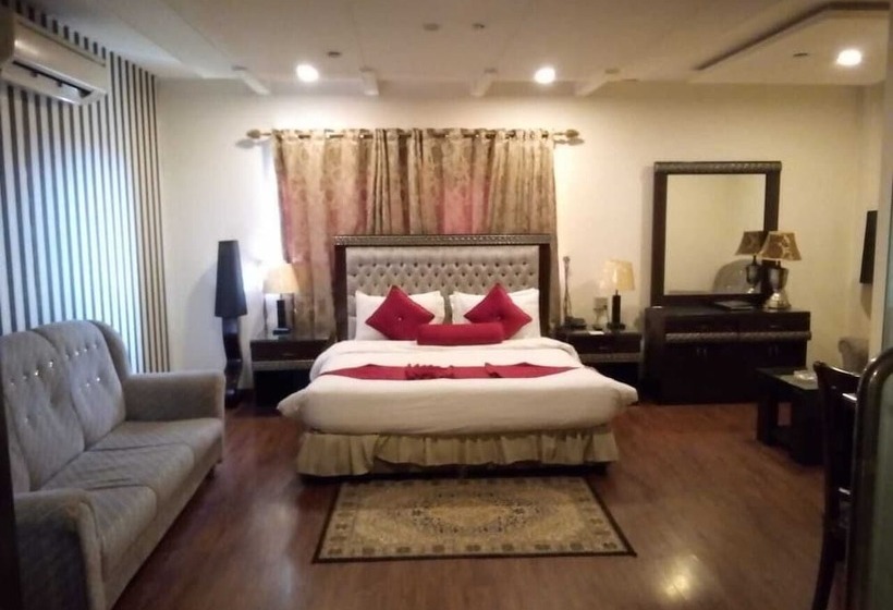 سوییت لوکس, Javson