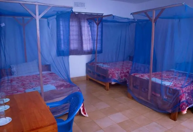 اتاق استاندارد سه نفره, Stc.safari Lodge