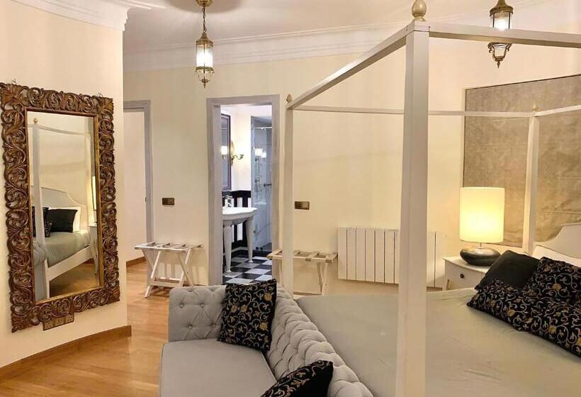 스탠다드 방갈로, Maple Castle