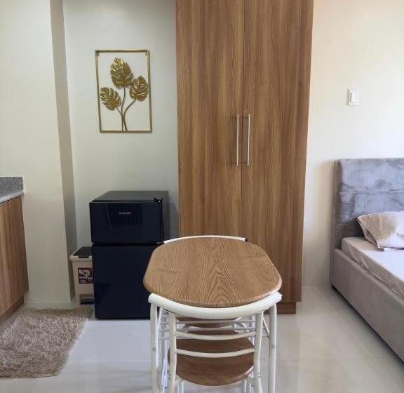 סטודיו דלוקס, Dont Book This Property