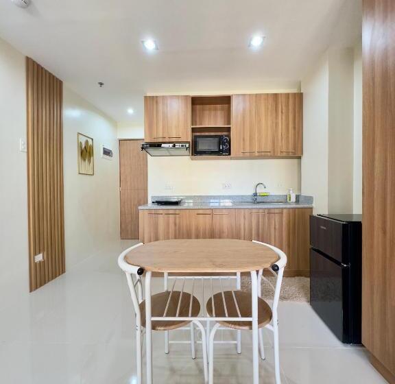 סטודיו דלוקס, Dont Book This Property