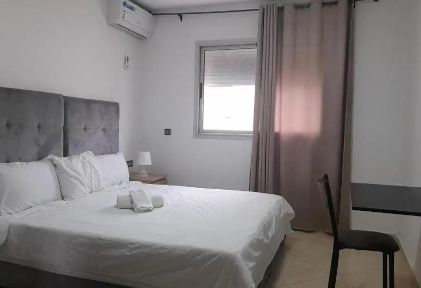 اتاق استاندارد با سرویس بهداشتی مشترک, Town Rooms