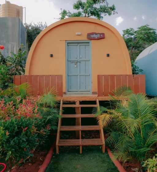 كوخ قياسي, Heritage Wadi, Satara