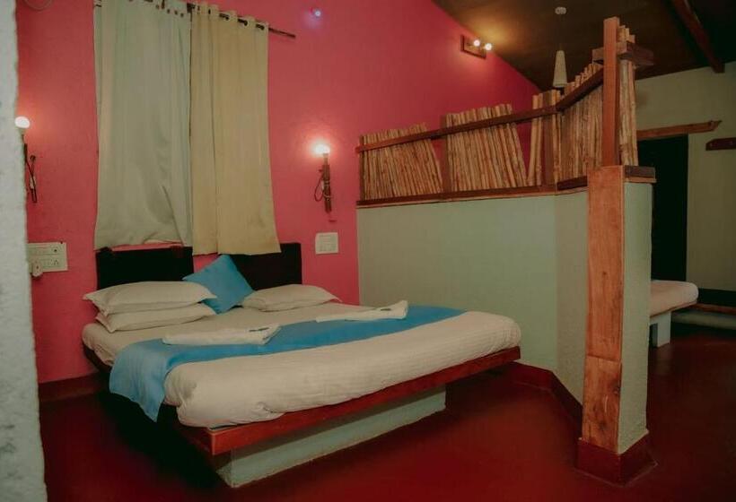 جناح, Heritage Wadi, Satara