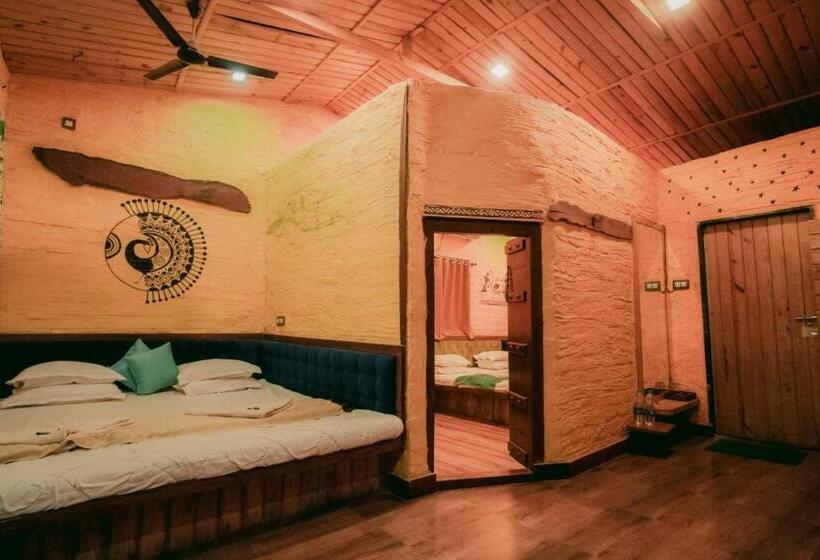 جناح, Heritage Wadi, Satara