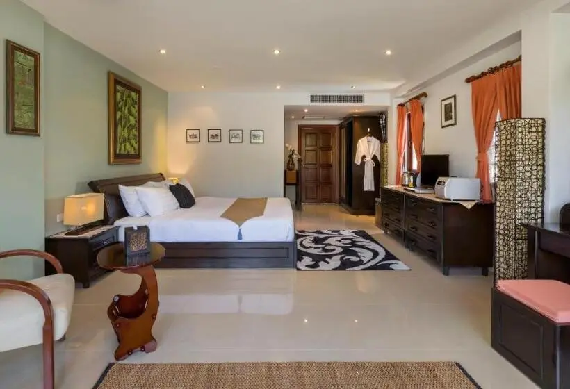 Deluxe-huone Parveke, Talay Naiharn