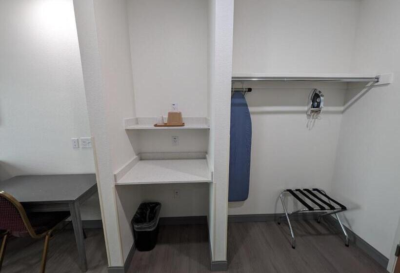 스탠다드 룸 킹사이즈 침대, Texas Bungalows Hotel And Hotel Que At I35 Austin Pflugerville