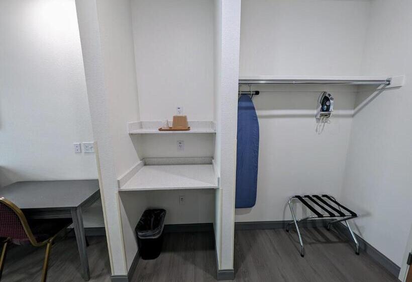 스탠다드 룸 킹사이즈 침대, Texas Bungalows Hotel And Hotel Que At I35 Austin Pflugerville