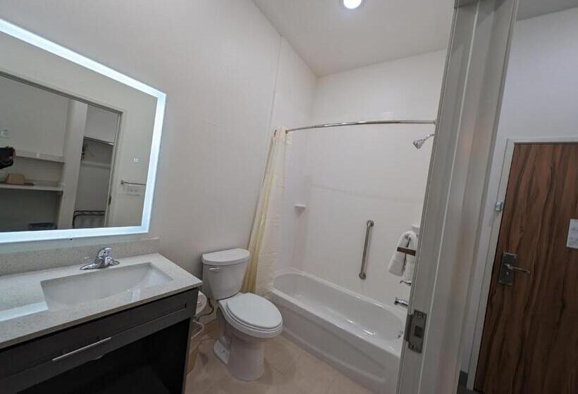 스탠다드 룸 킹사이즈 침대, Texas Bungalows Hotel And Hotel Que At I35 Austin Pflugerville