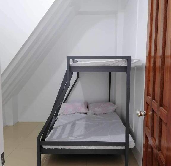 מיטה בחדר משותף, Ryo3