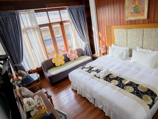 패밀리 스튜디오, โมเมนต์ แอ๊ท ริมโขง