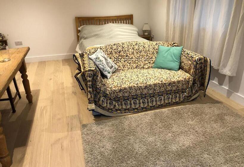 Номер Deluxe, Apple Tree Barn   Converted Barn With Meadow Views