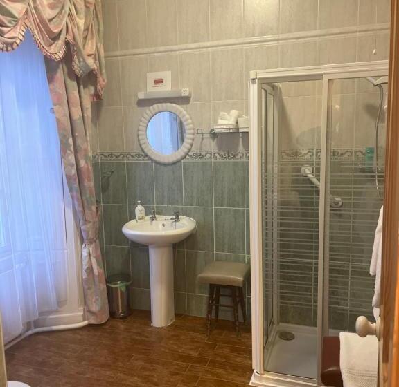 スタンダードルーム, Ashmore House