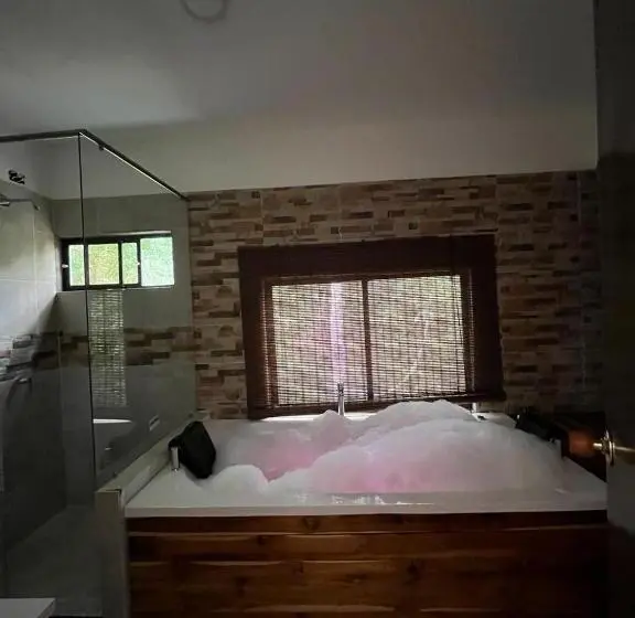ガーデンビュースイート, Cabañas Monteleón Paicol Huila