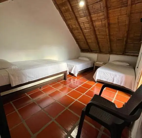 ルームシェアのワンベッド, Cabañas Monteleón Paicol Huila