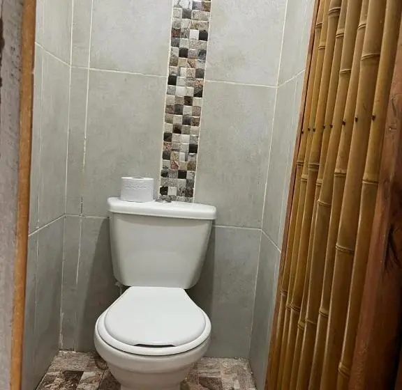 ルームシェアのワンベッド, Cabañas Monteleón Paicol Huila