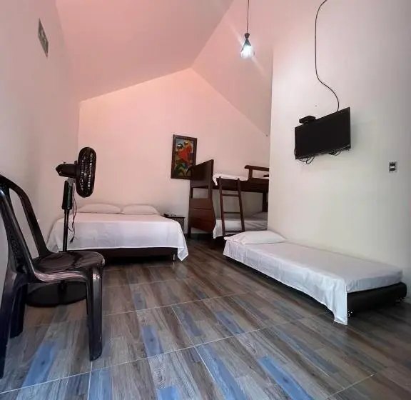 ファミリールーム, Cabañas Monteleón Paicol Huila