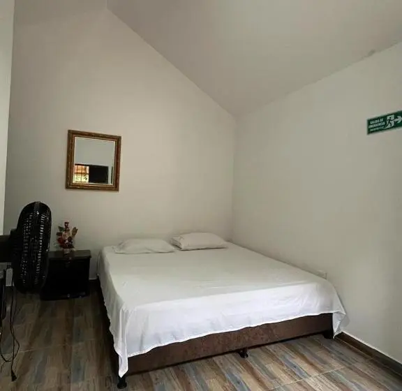 スタンダードルーム, Cabañas Monteleón Paicol Huila