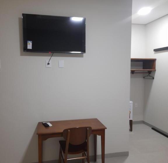 جناح إدارى, Pimenta