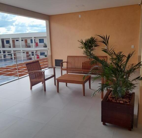 غرفة قياسية رباعية, Pimenta