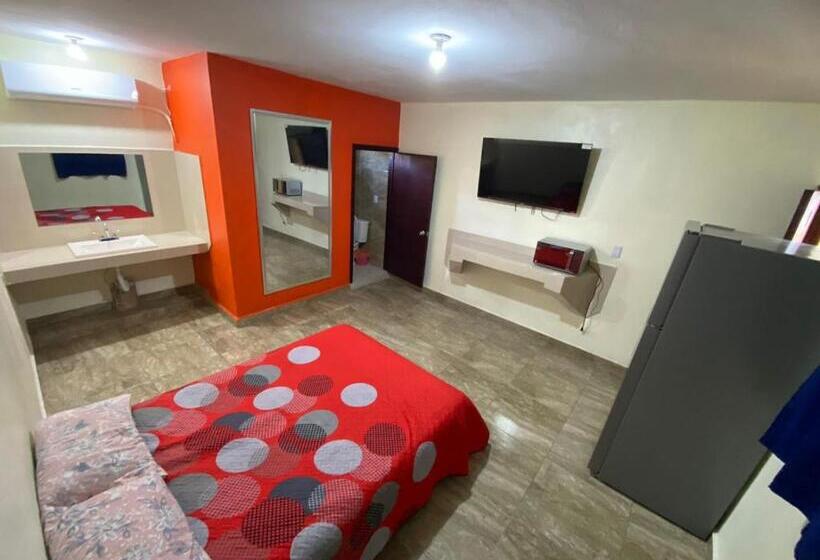 Номер Deluxe, Roger Inn Mazatlán