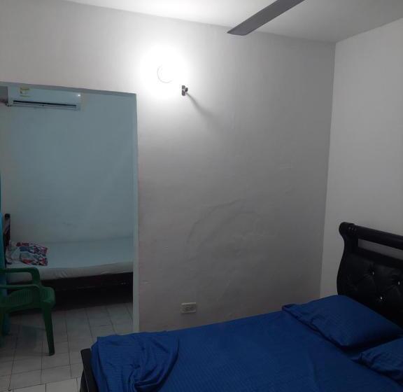 اتاق اکونومی, Unico City