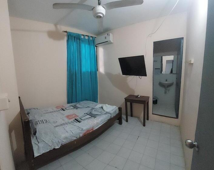 اتاق اکونومی, Unico City