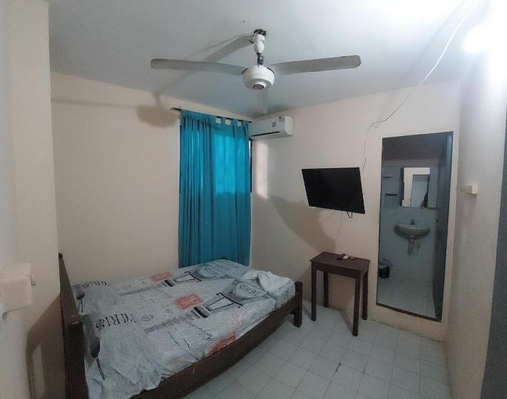 اتاق اکونومی, Unico City