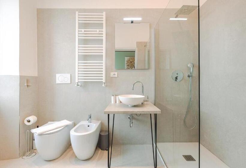 اتاق استاندارد چهار تخته, Arcobaleno Trieste Via Udine 19