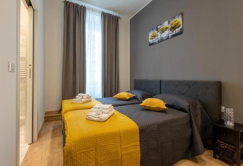 اتاق استاندارد سه نفره, Arcobaleno Trieste Via Udine 19