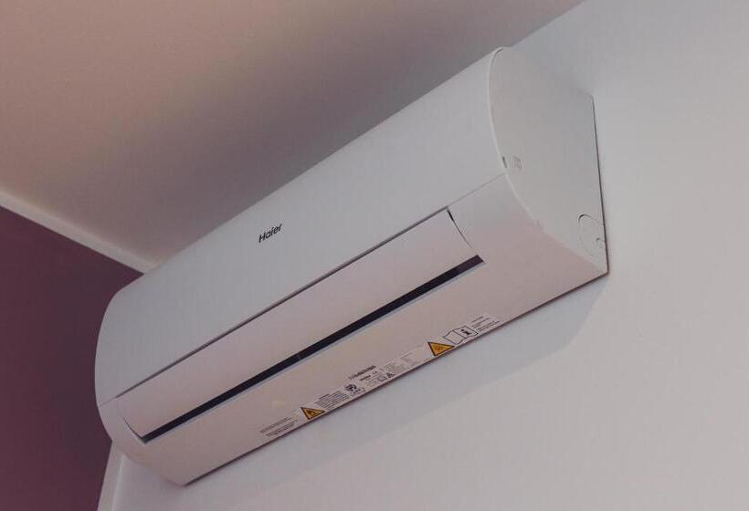 اتاق استاندارد سه نفره, Arcobaleno Trieste Via Udine 19