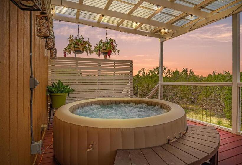 חדר סטנדרט, Hill Country Memories