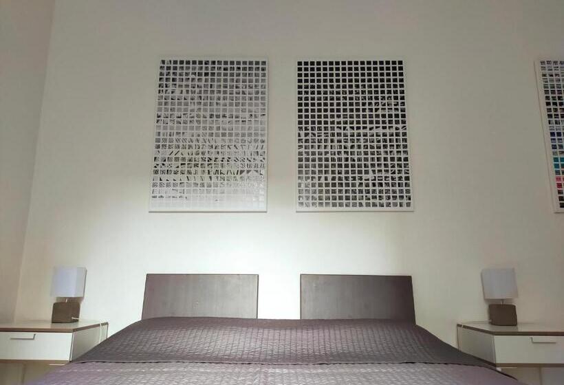 اتاق استاندارد, Visionarea Room