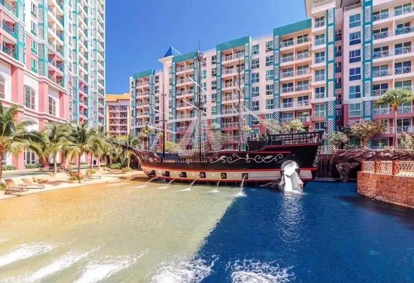 اتاق استاندارد چهار تخته, Grande Caribbean Resort Pattaya