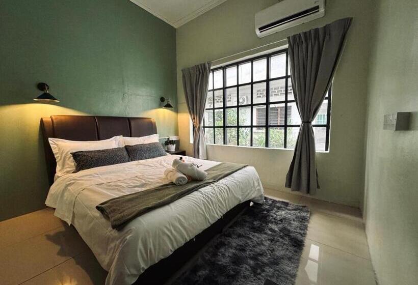 Standart Oda, 85 Boutique