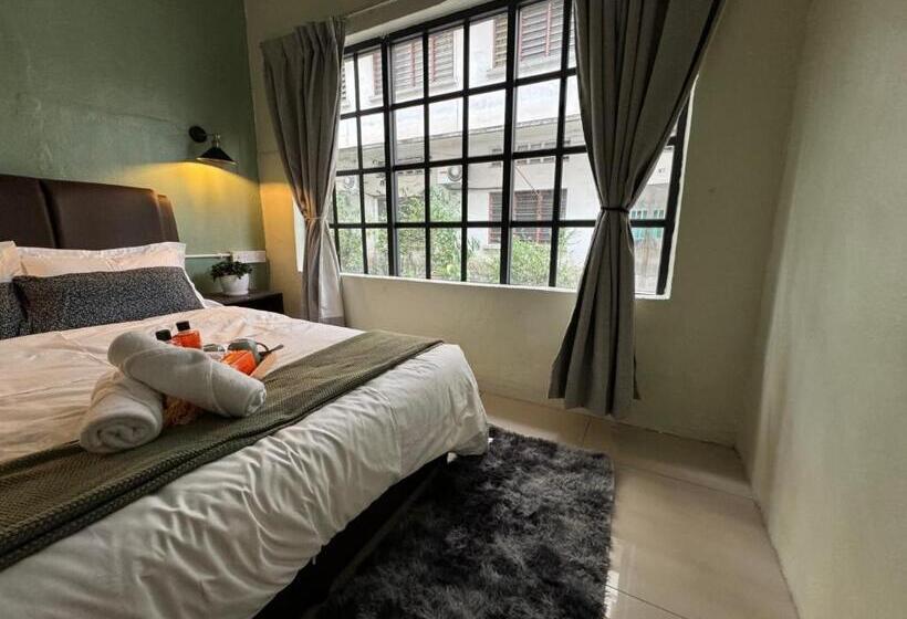 Standart Oda, 85 Boutique