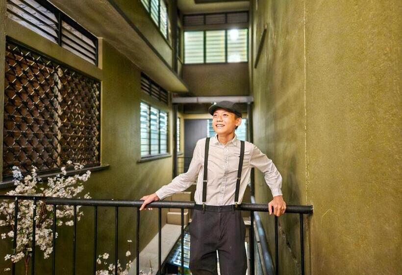 Büyük Çift Kişilik Yataklı Standart Oda, 85 Boutique