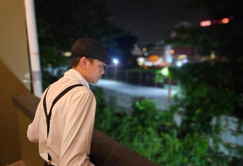 Büyük Çift Kişilik Yataklı Standart Oda, 85 Boutique