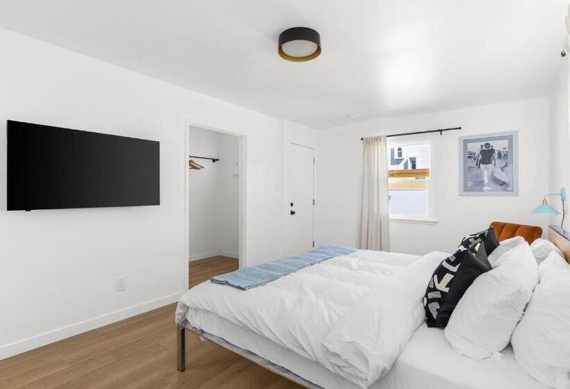 带大床的标准工作室, Aliza