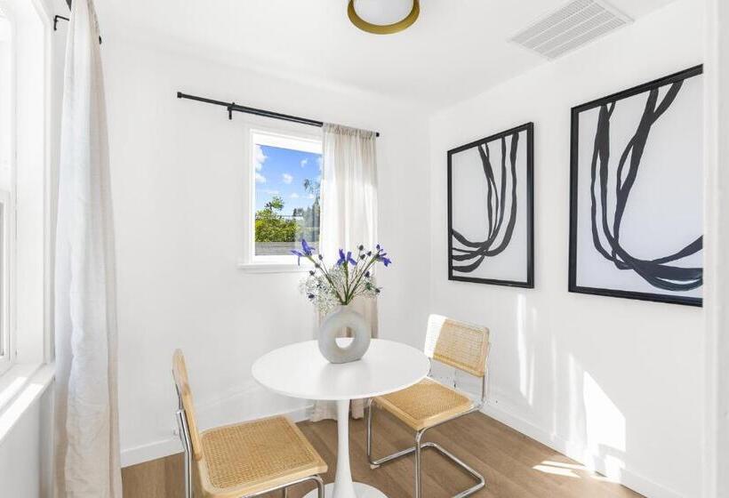 带大床的标准工作室, Aliza