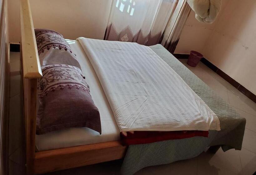 اتاق استاندارد, Bigodi Community Lodge