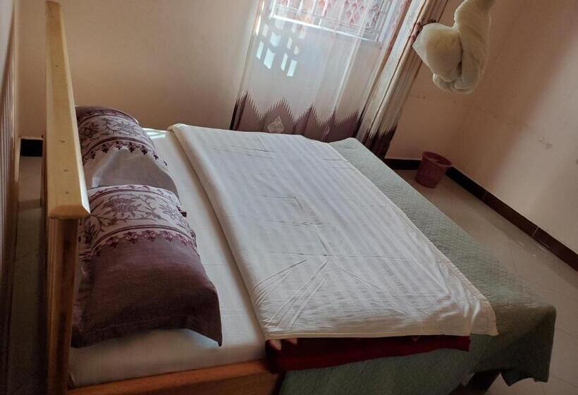 اتاق اکونومی, Bigodi Community Lodge