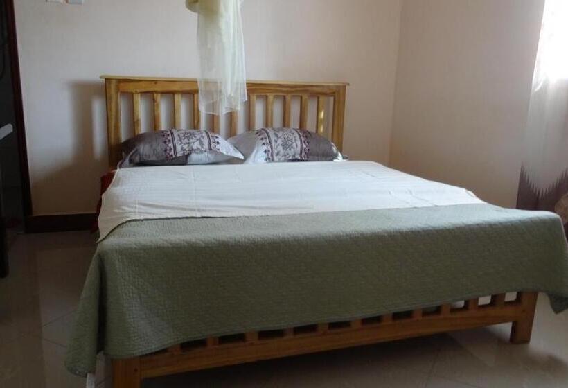 اتاق اکونومی, Bigodi Community Lodge
